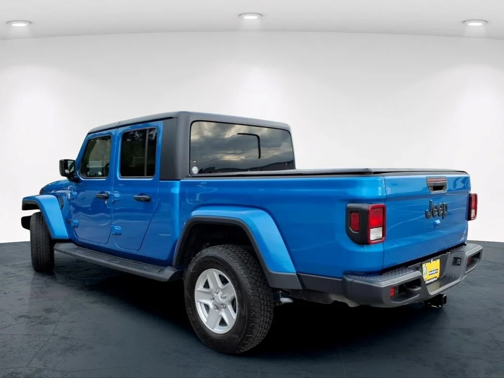 Used 2021 Blue Jeep Sport image 13
