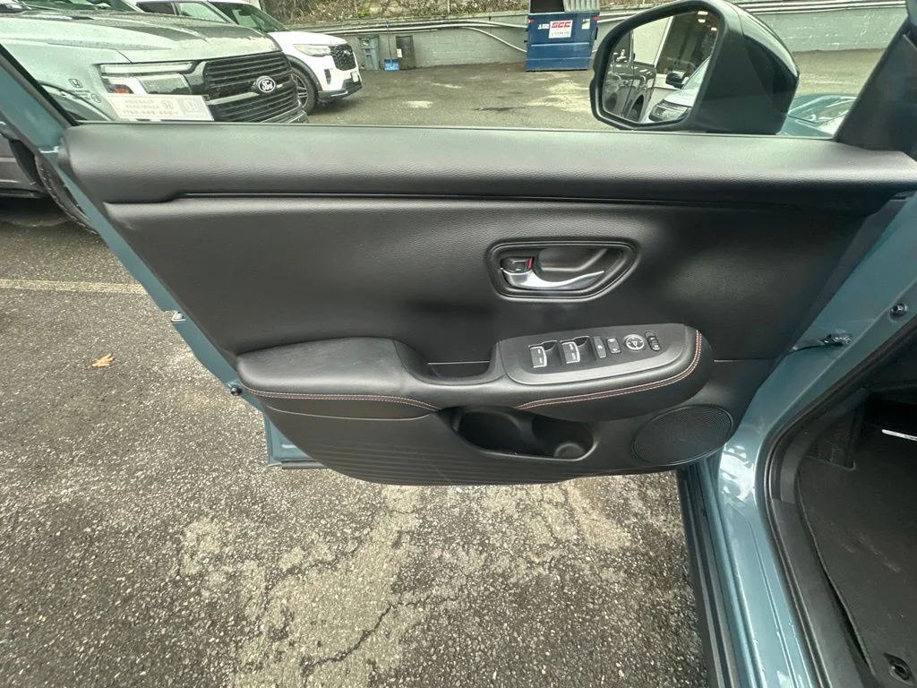 Used 2024  Honda Sport image 11