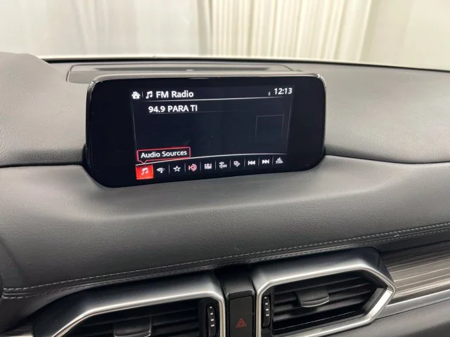 Used 2020 White Mazda Grand Touring image 19