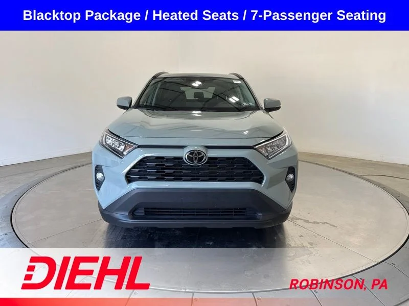 Used 2021  Toyota XLE image 2