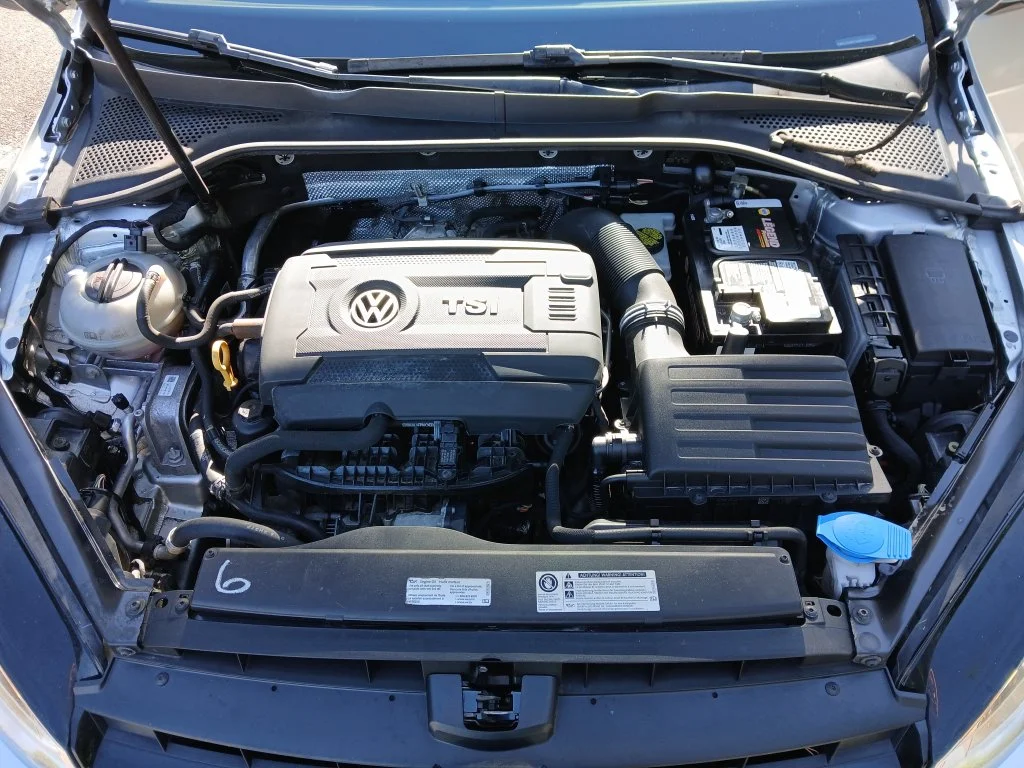 Used 2017 Silver Volkswagen S image 41