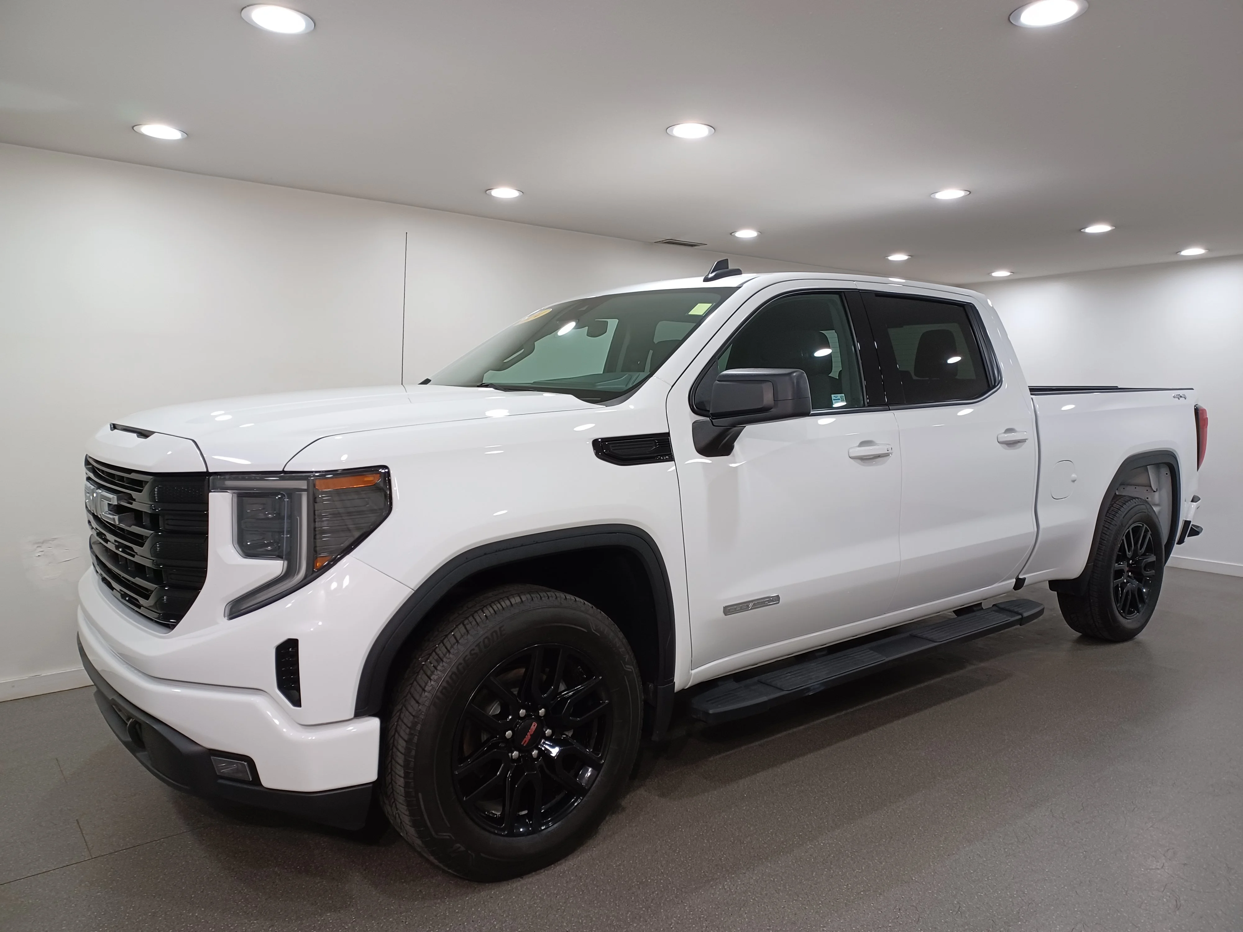 Certified Used 2024 Summit White GMC Elevation 4WD*6 Pass | Adaptive Cruise | Remote Start | Htd Seats | Park Assist | 6ft Box | Tow Pkg image 2