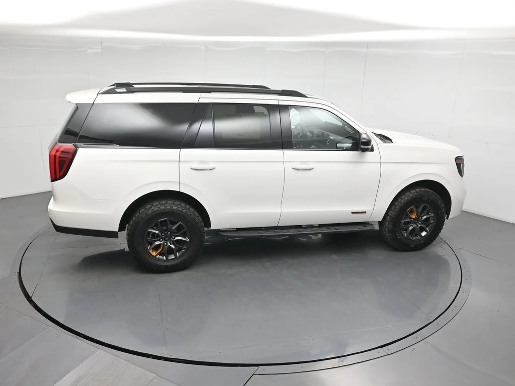 New 2026 Star White Metallic Tri-Coat Ford Tremor image 38