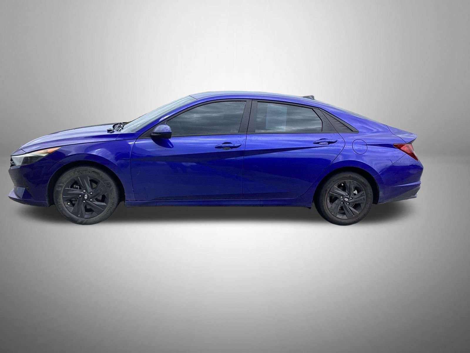 Certified Used 2023 Blue Hyundai SEL image 2
