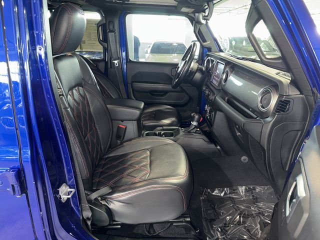 Used 2020 Ocean Blue Metallic Clearcoat Jeep Unlimited Sahara image 10