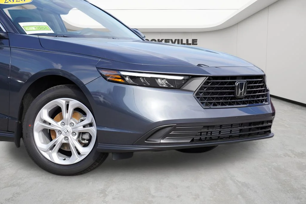 New 2026 Meteorite Gray Metallic Honda LX image 2