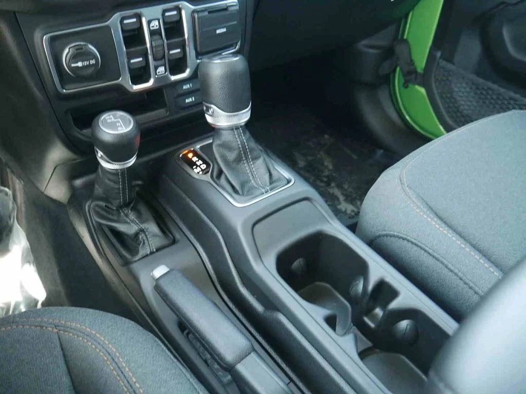 2025 Jeep Wrangler 4-Door Sport S - Photo 32