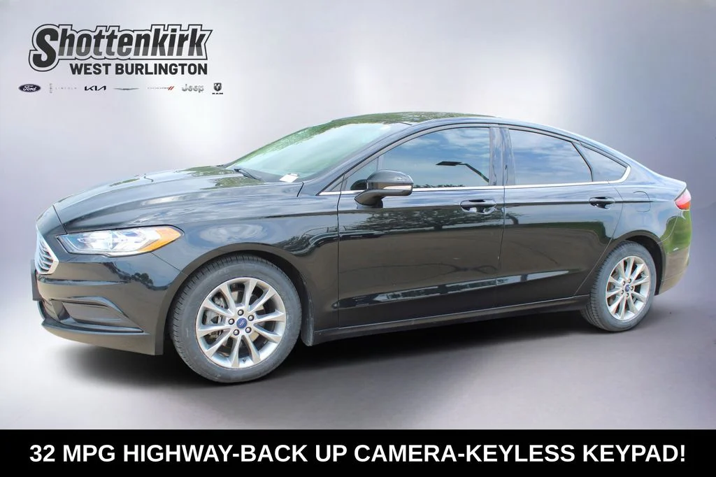 2017 Ford Fusion SE FWD's photo