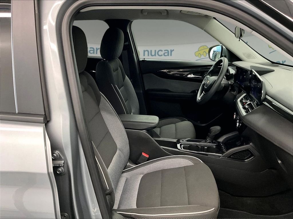 Used 2025 Sterling Gray Metallic Chevrolet LT image 11