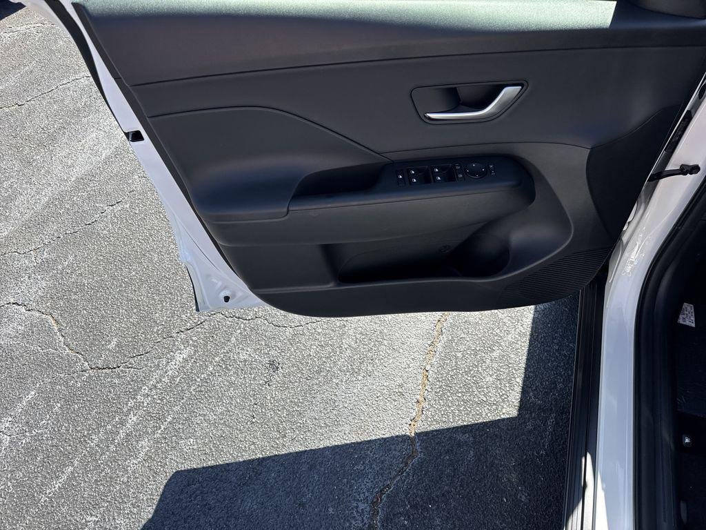 New 2026 White Hyundai SEL Premium AWD image 10