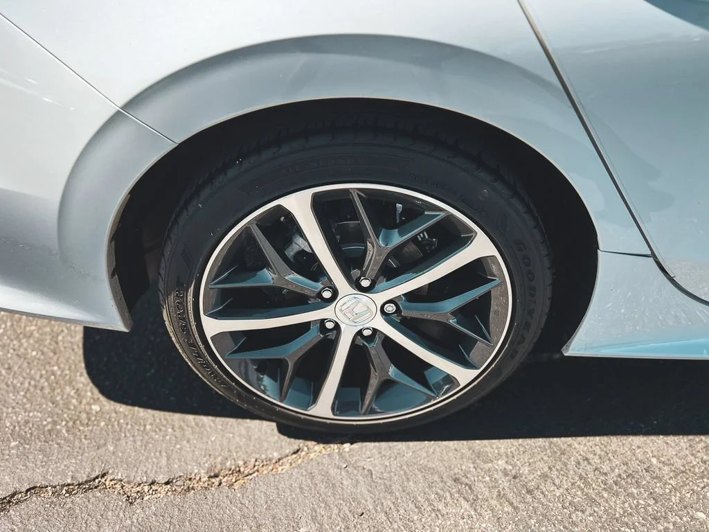 2024 Honda Civic Touring - Photo 38