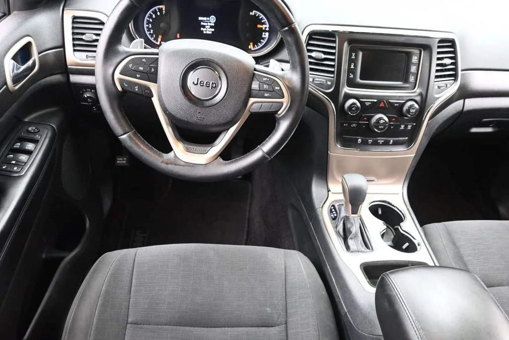 Used 2016 Gray Jeep Laredo image 14