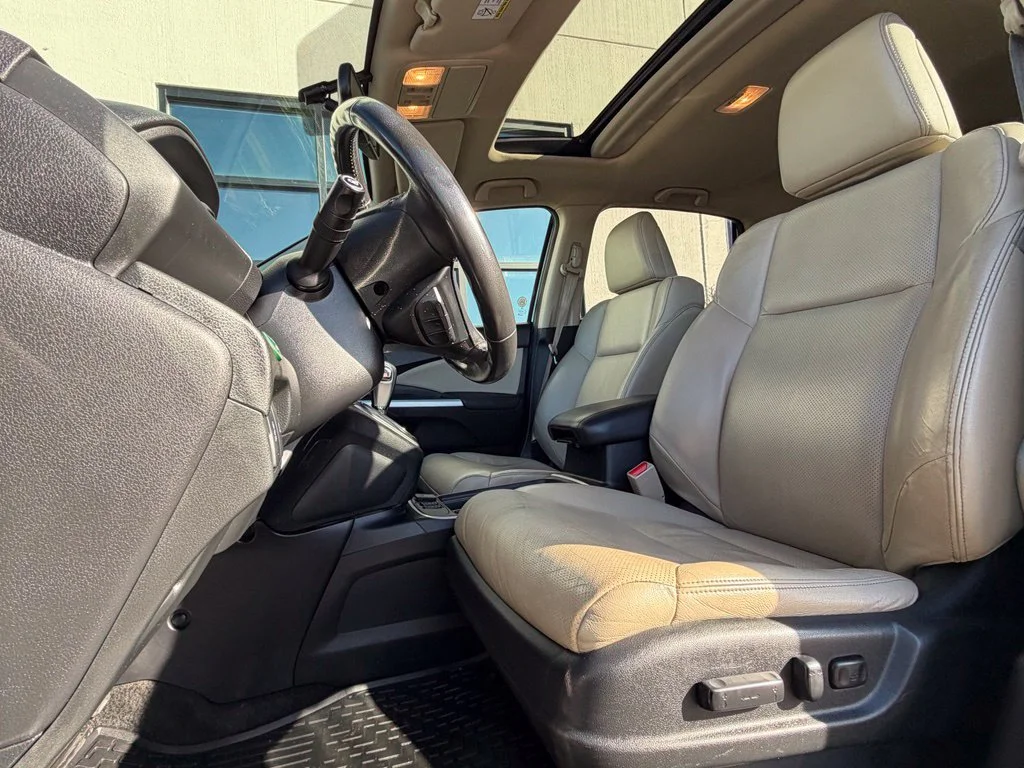 Used 2016 White Honda EX-L image 6