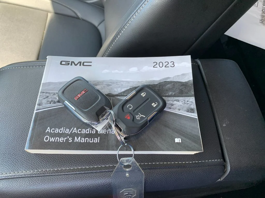 Used 2023 Red GMC SLT image 9