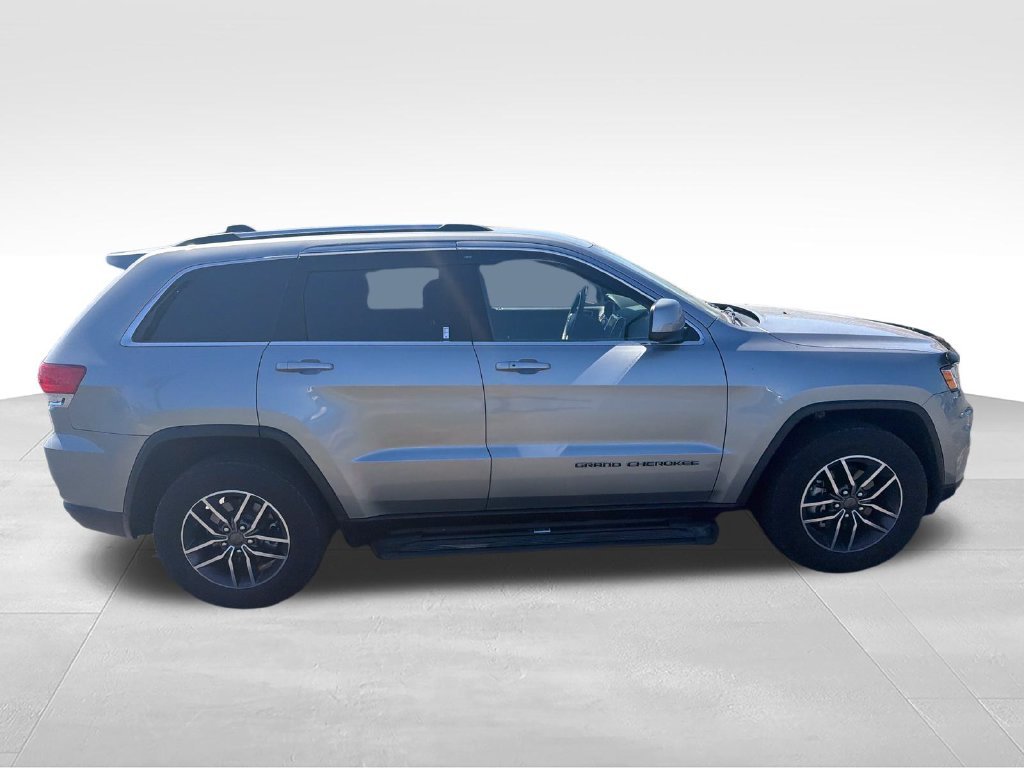 Used 2019 Silver Jeep Laredo E image 6