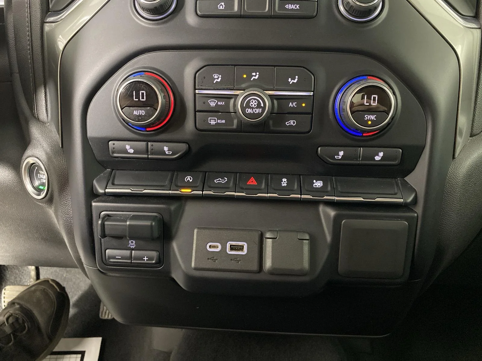 Used 2021 Silver Ice Metallic Chevrolet LT image 24