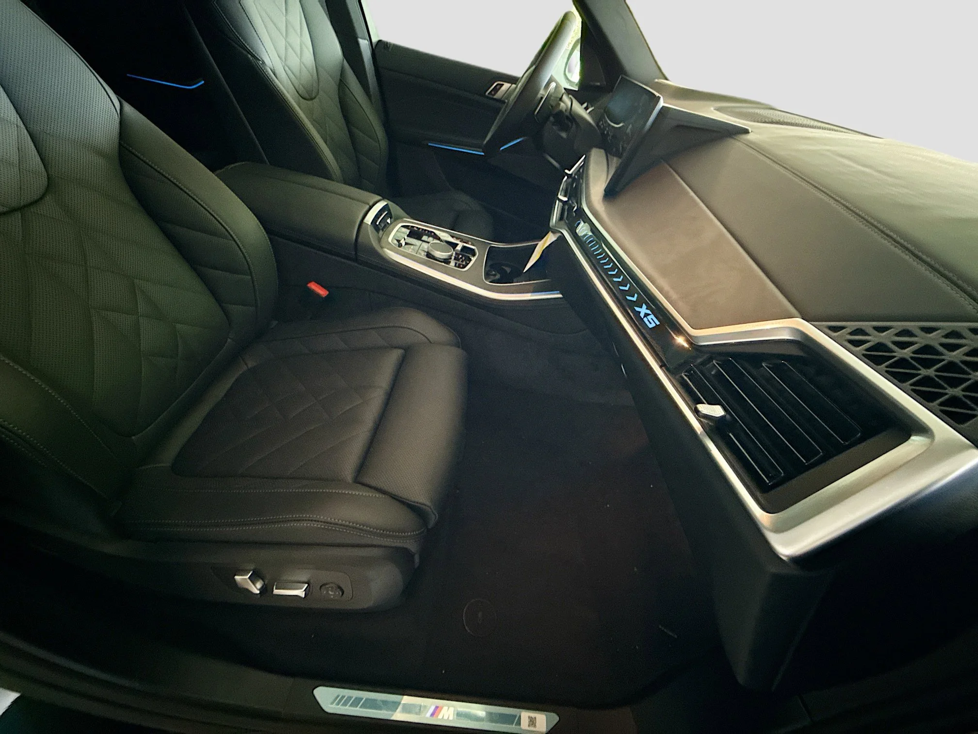 2026 BMW X5 50e - Photo 15