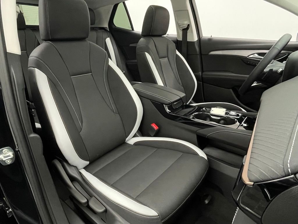 Used 2025 Ebony Twilight Metallic Buick Sport Touring image 33