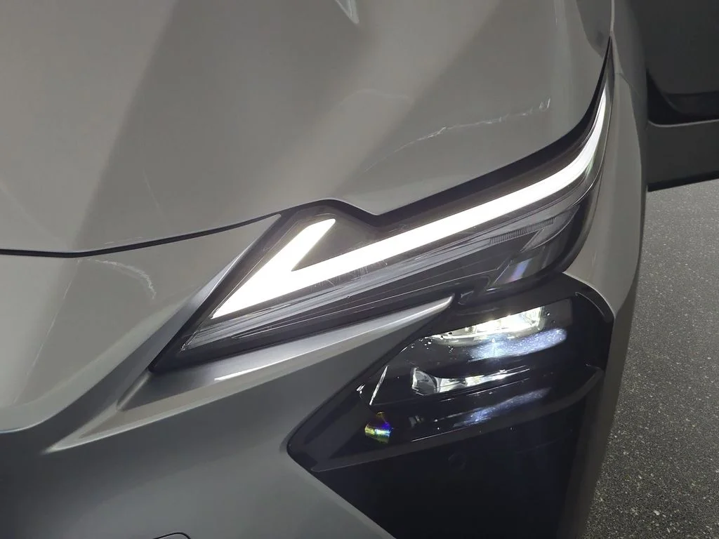 New 2026 Iridium Lexus PREMIUM AWD image 28