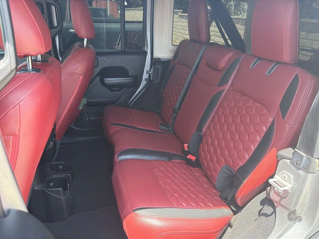 Certified Used 2019 Silver Jeep Unlimited Sport S image 21
