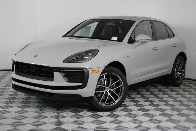 2026 Porsche Macan 