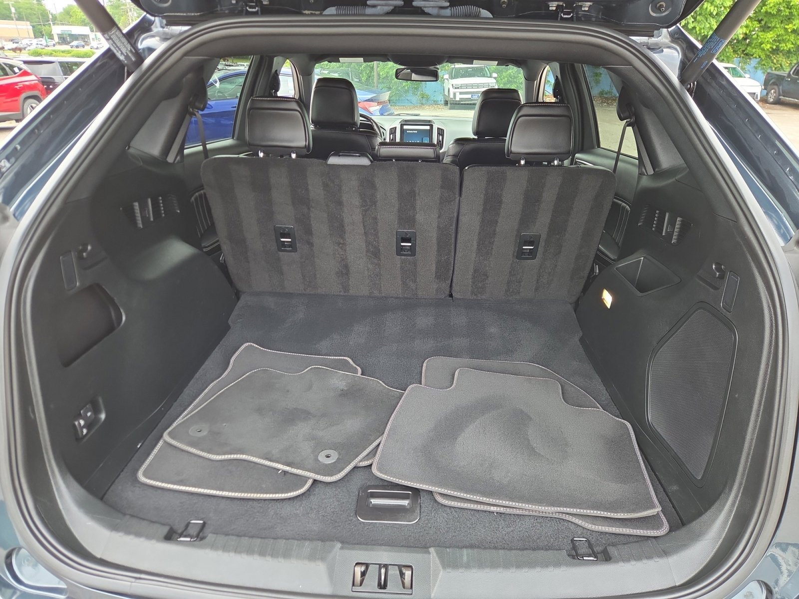 2022 Ford Edge ST - Photo 17