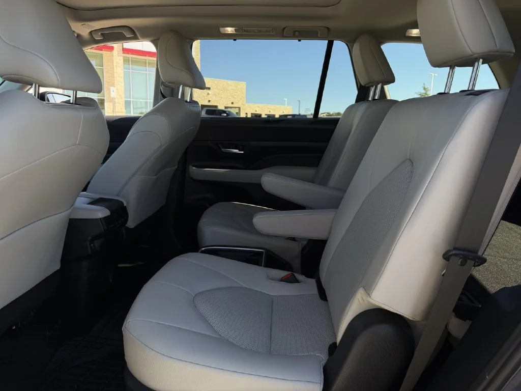 Used 2026 White Toyota XLE image 27