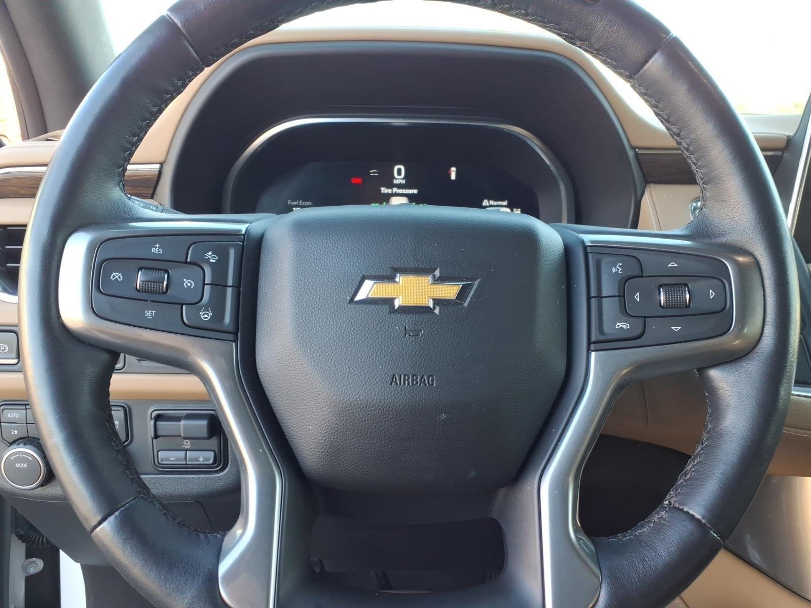 Used 2024 Iridescent Pearl Tricoat Chevrolet Premier image 31