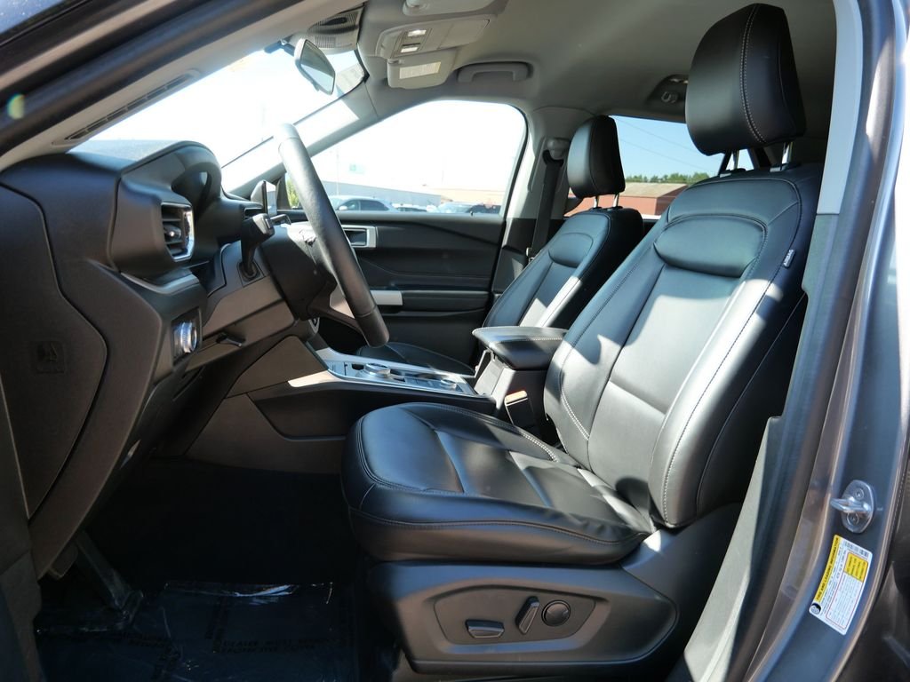 Certified Used 2022 Gray Ford XLT image 24
