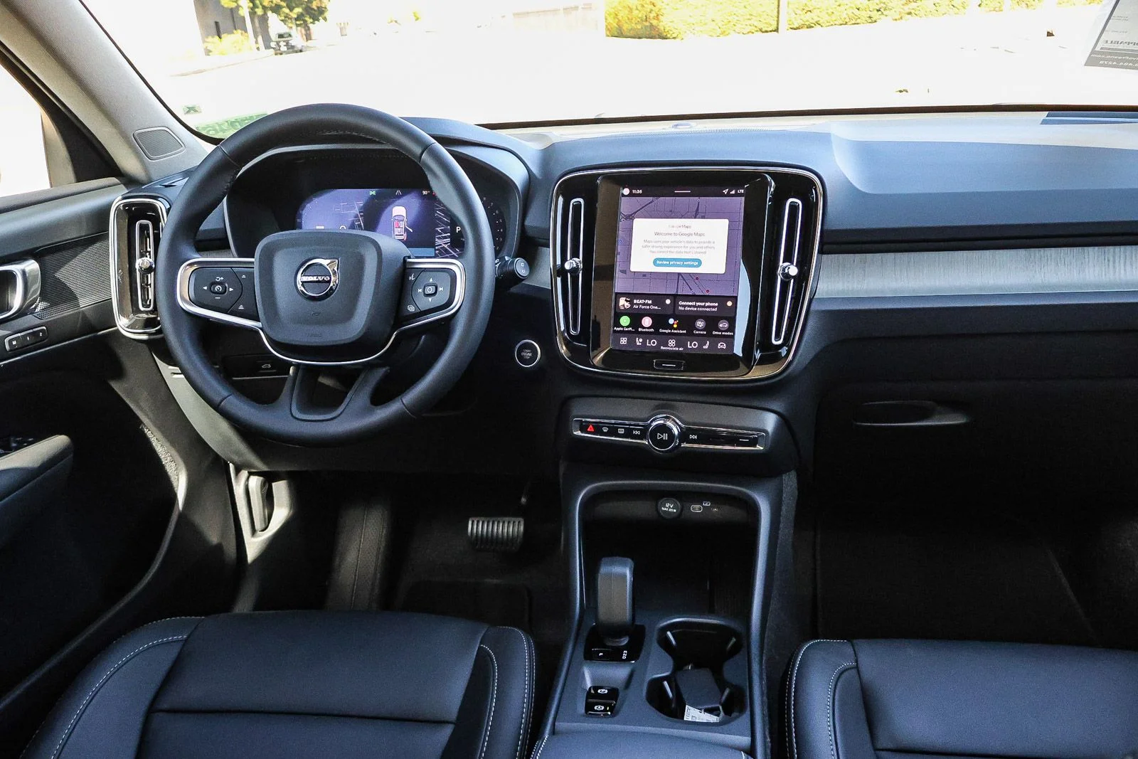 2026 Volvo XC40 Core - Photo 24
