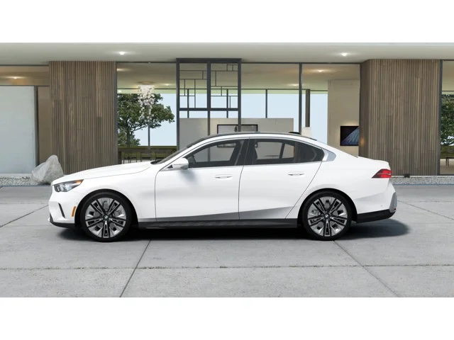 New 2027 Mineral White Metallic BMW 530i xDrive image 4