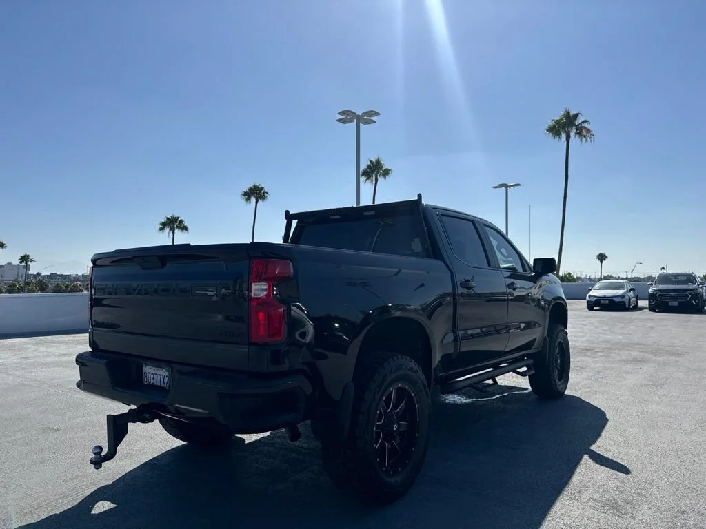 Used 2020 BLACK Chevrolet RST image 5