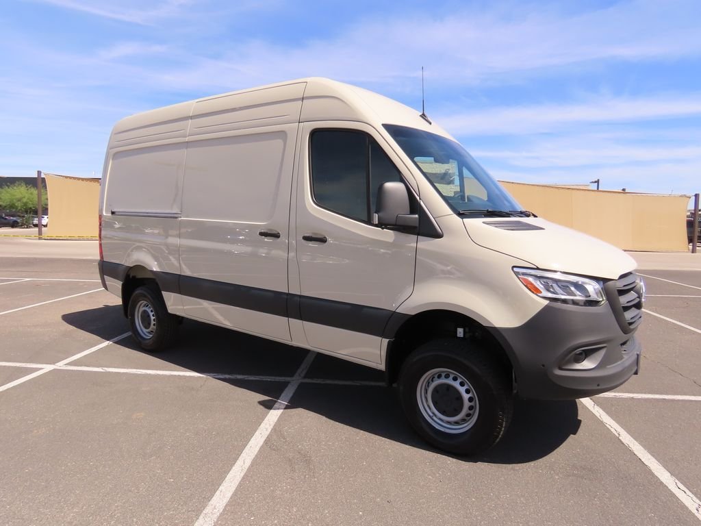 New 2026  Mercedes-Benz Cargo 144 WB image 3