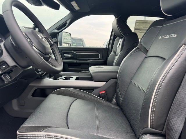 2026 RAM 2500 Laramie - Photo 8