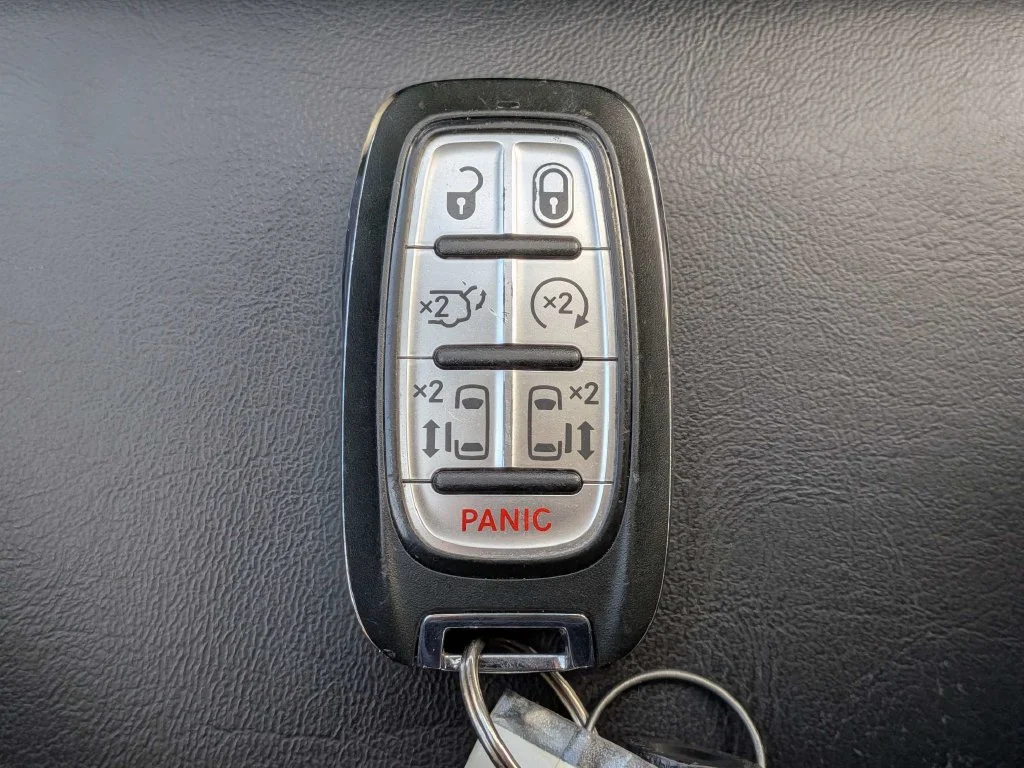 Used 2023 Silver Chrysler Touring L image 23