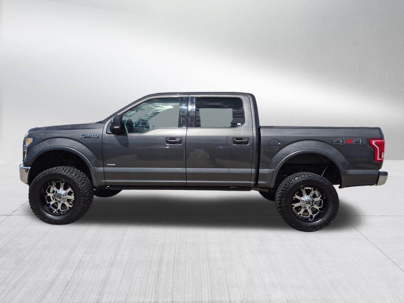 Used 2017 Gray Ford XL image 2