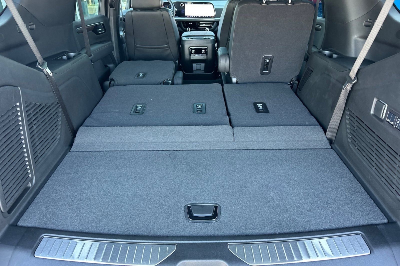 2026 Chevrolet Tahoe Premier - Photo 16