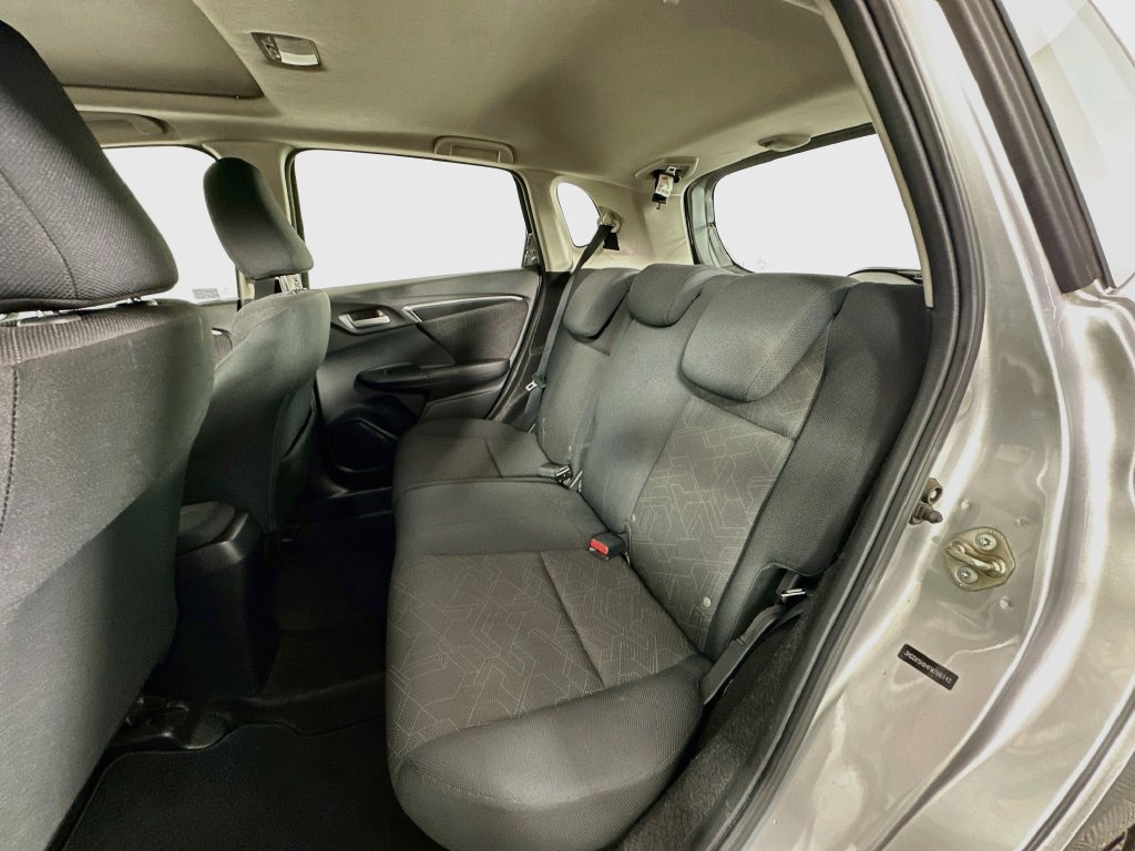 Used 2015  Honda EX image 23