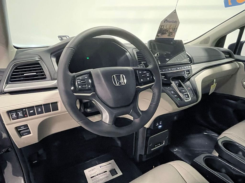 Used 2026 Gray Honda EX-L  - Wheelchair Accessible image 16
