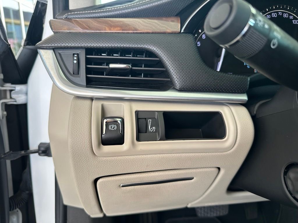 Used 2019 White Cadillac Luxury image 19