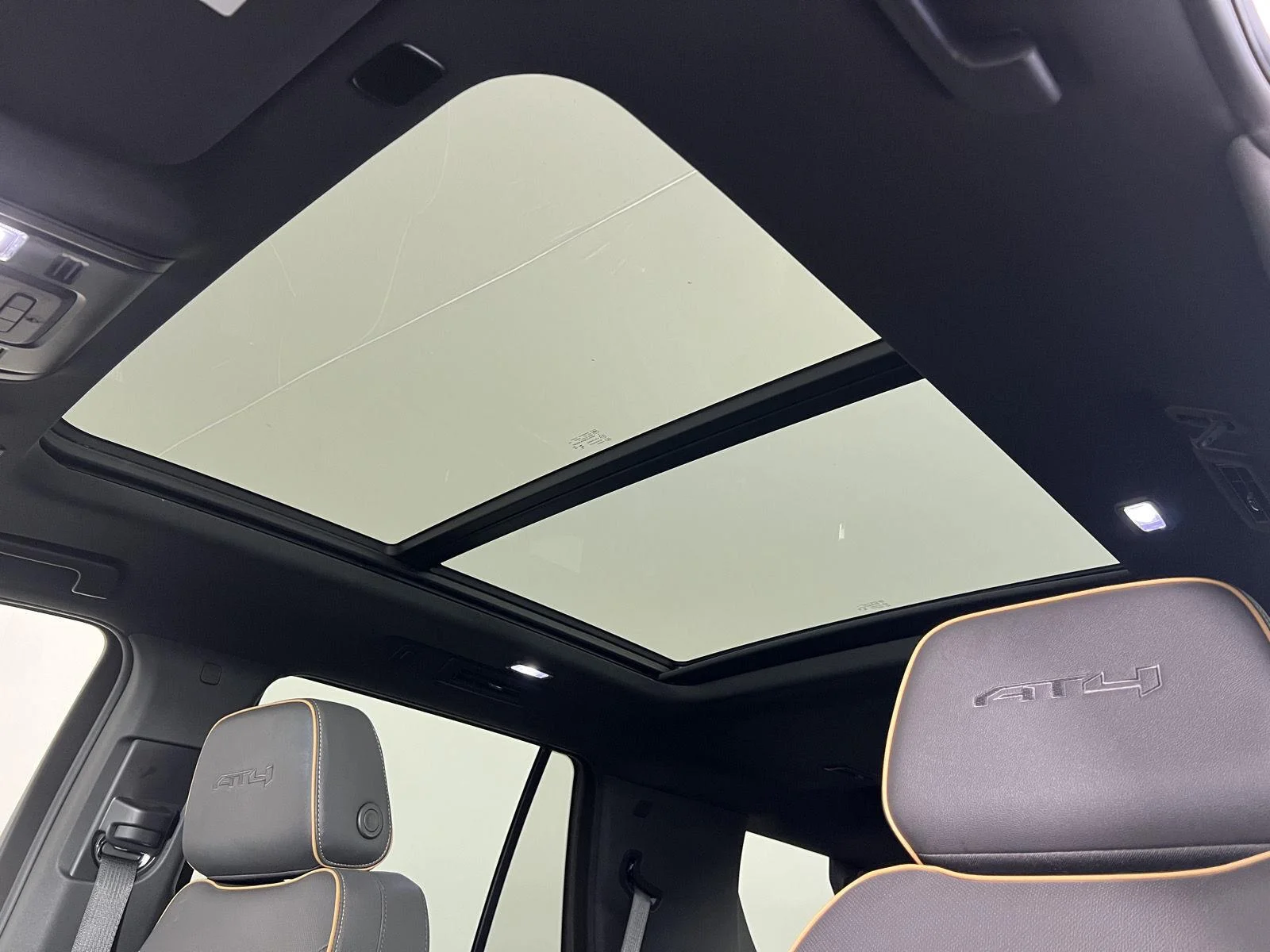 Used 2023 Summit White GMC AT4 image 4
