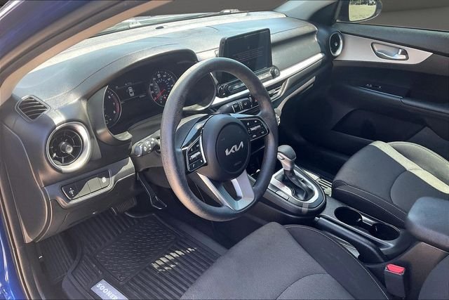 Used 2023 Blue Kia LXS image 11