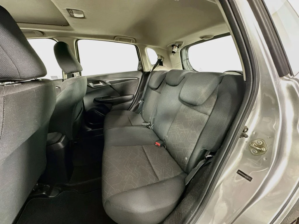 Used 2015 Alabaster Silver Metallic Honda EX image 23
