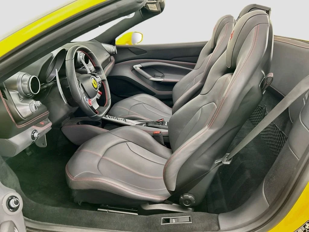 Used 2022 Giallo Modena Ferrari  image 25
