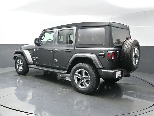 Used 2022 Gray Jeep Unlimited Sahara image 5