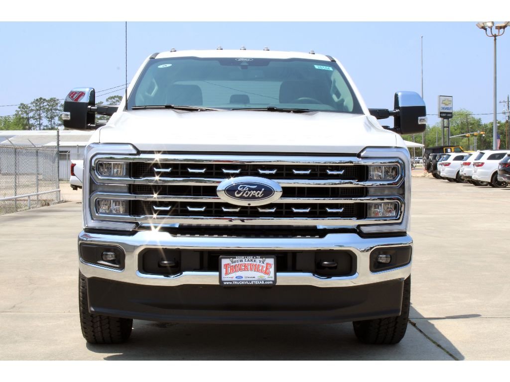 New 2026 Star White Metallic Tri-Coat Ford LARIAT image 29