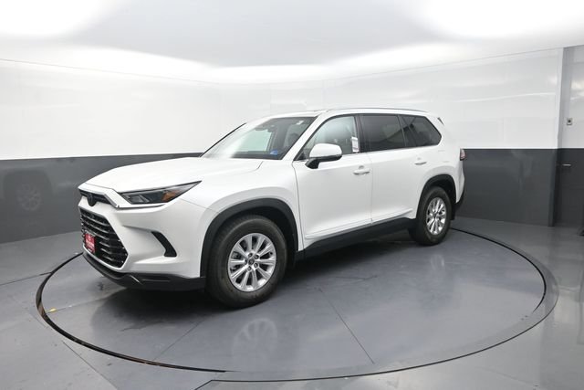 Used 2026 Beige Toyota XLE image 37