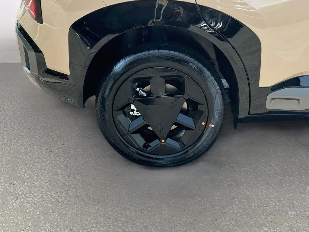 New 2027 Terrain Brown Kia X-Line S image 29