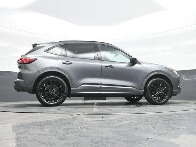 Used 2024 Gray Ford ST-Line Elite image 25