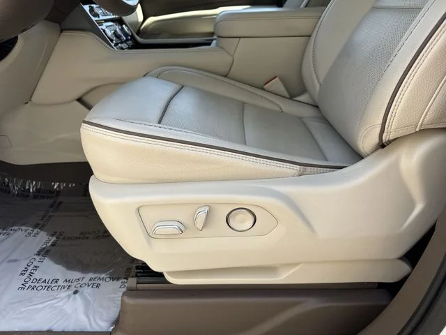 Used 2021 White GMC Denali image 30